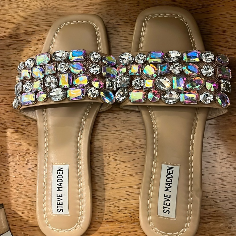 Steve Madden slides 6.5